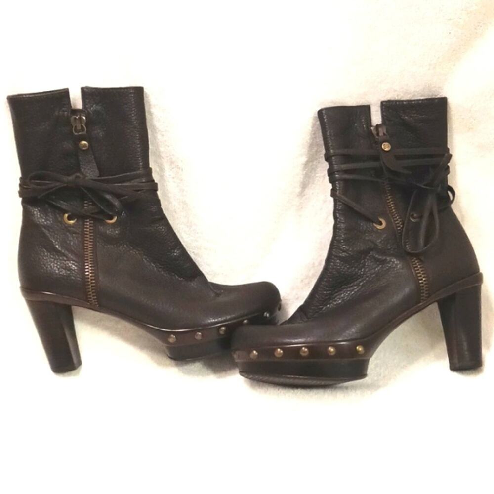 Stuart Weitzman Brown Brass Studded PEBBLE LEATHER Booties w Ties Made in Spain